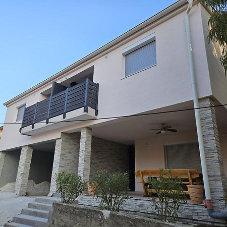 Apartmani Porat Sali Ngoại thất bức ảnh