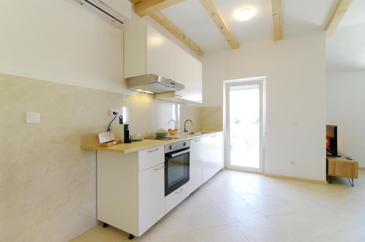 Apartmani Porat Sali Ngoại thất bức ảnh